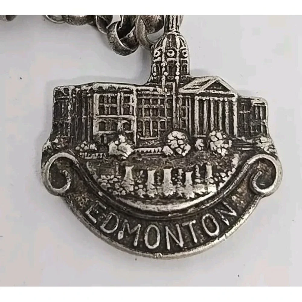 Vintage Edmonton Canada Key‎ Chain